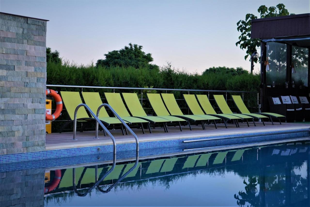 Indeep Club Otel Cumpăna Dış mekan fotoğraf