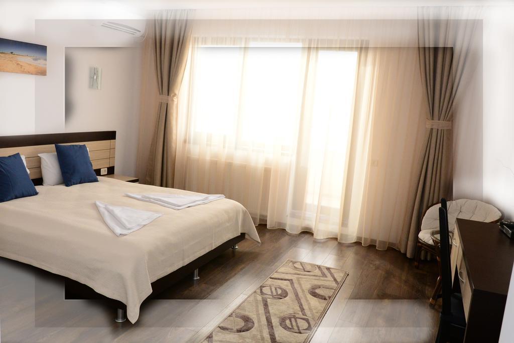Indeep Club Otel Cumpăna Dış mekan fotoğraf